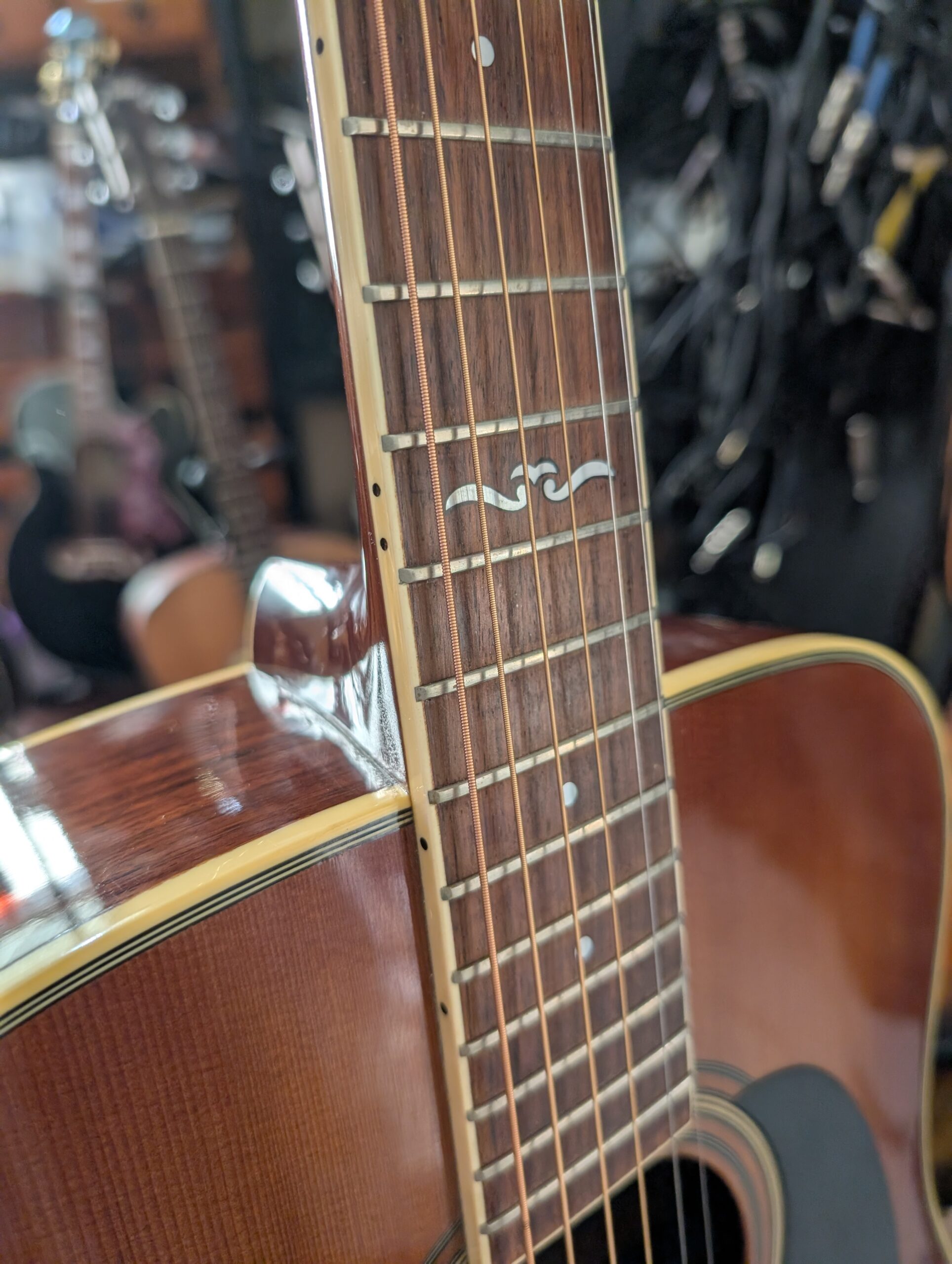 PXL_20251103_213325946