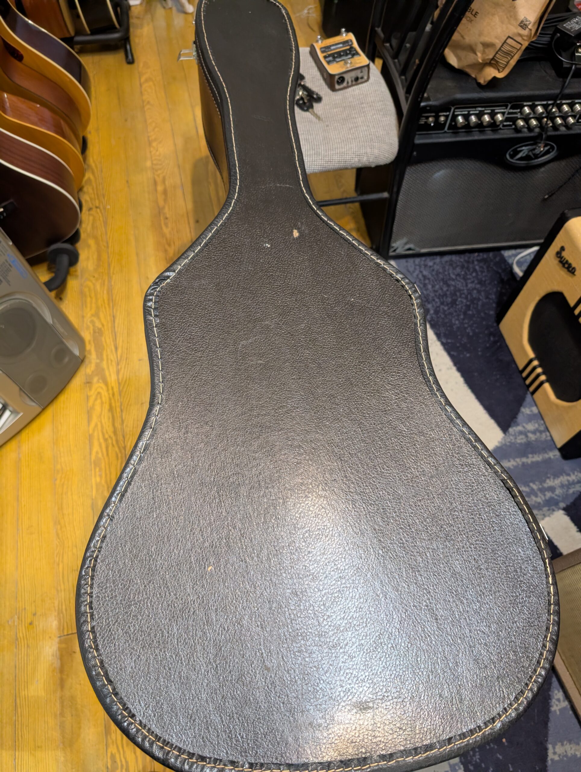 PXL_20251103_213518477