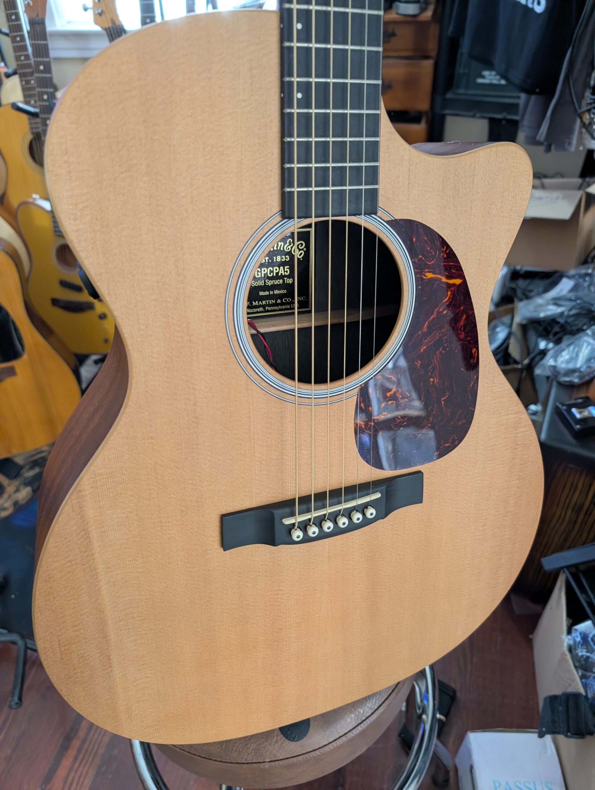 PXL_20251113_184411797