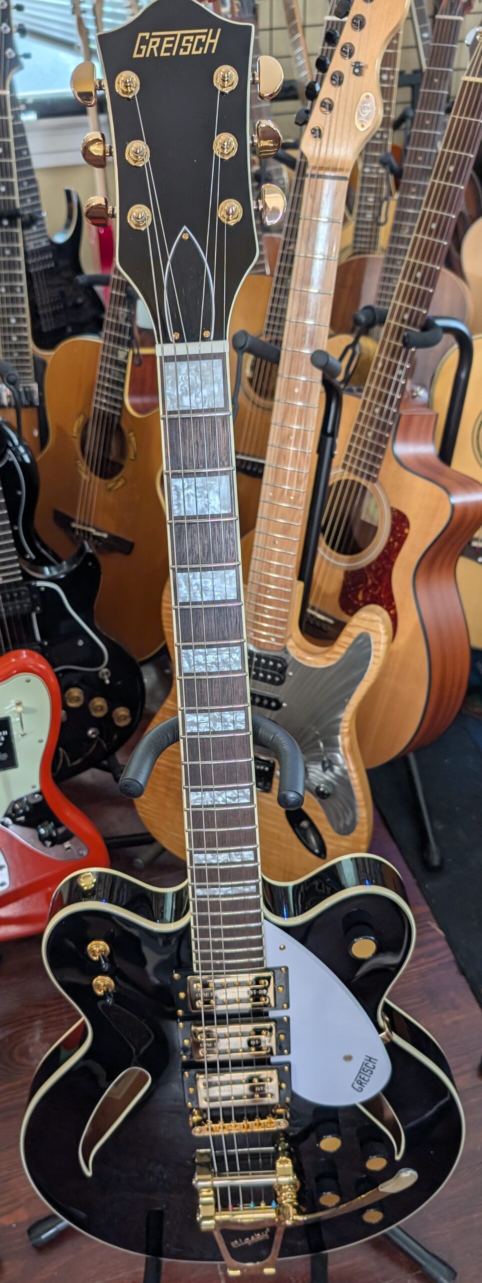 Gretsch Guitars G2627T Streamliner Center Block 3-Pickup Cateye With Bigsby Electric Guitar Black