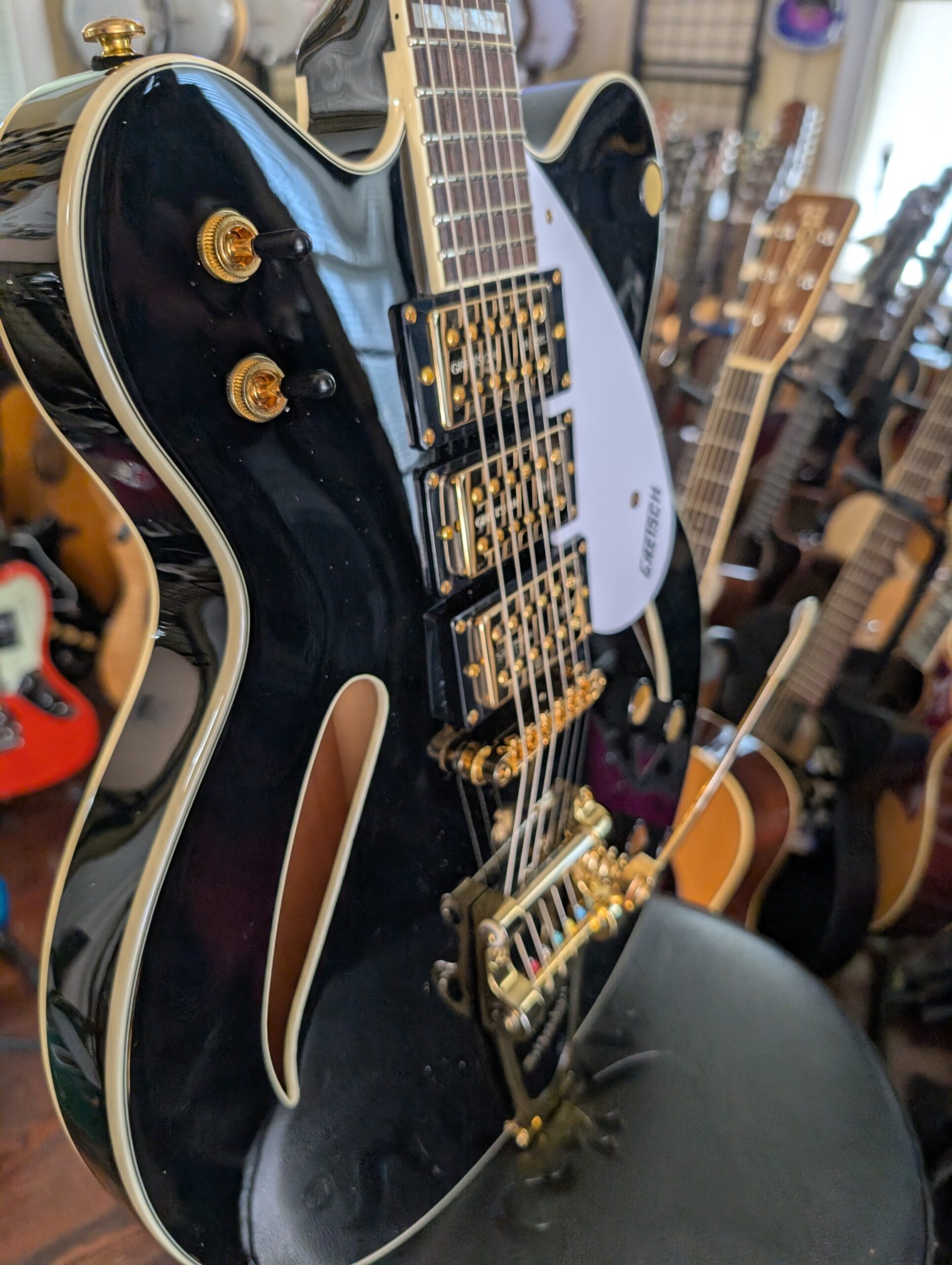 Gretsch Guitars G2627T Streamliner Center Block 3-Pickup Cateye With Bigsby Electric Guitar Black - Image 7