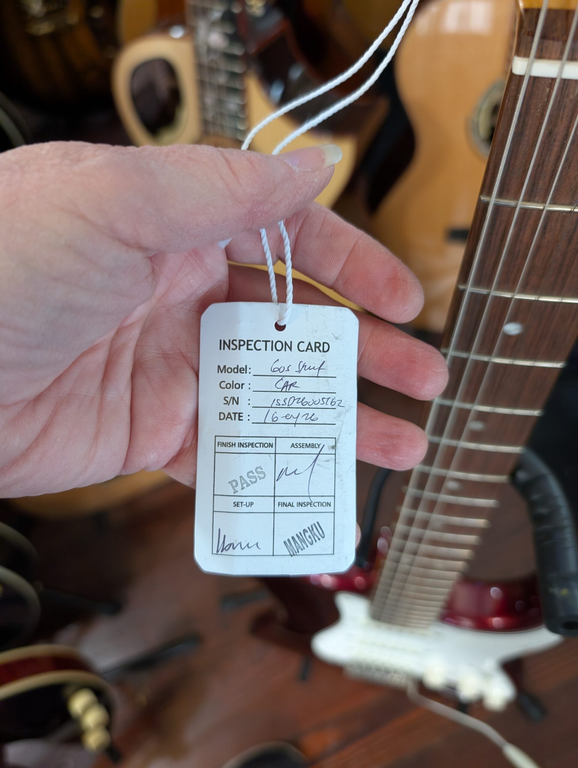 Squier Classic Vibe 60s Stratocaster Electric Guitar, Indian Laurel Fingerboard, Candy Apple Red - Image 3