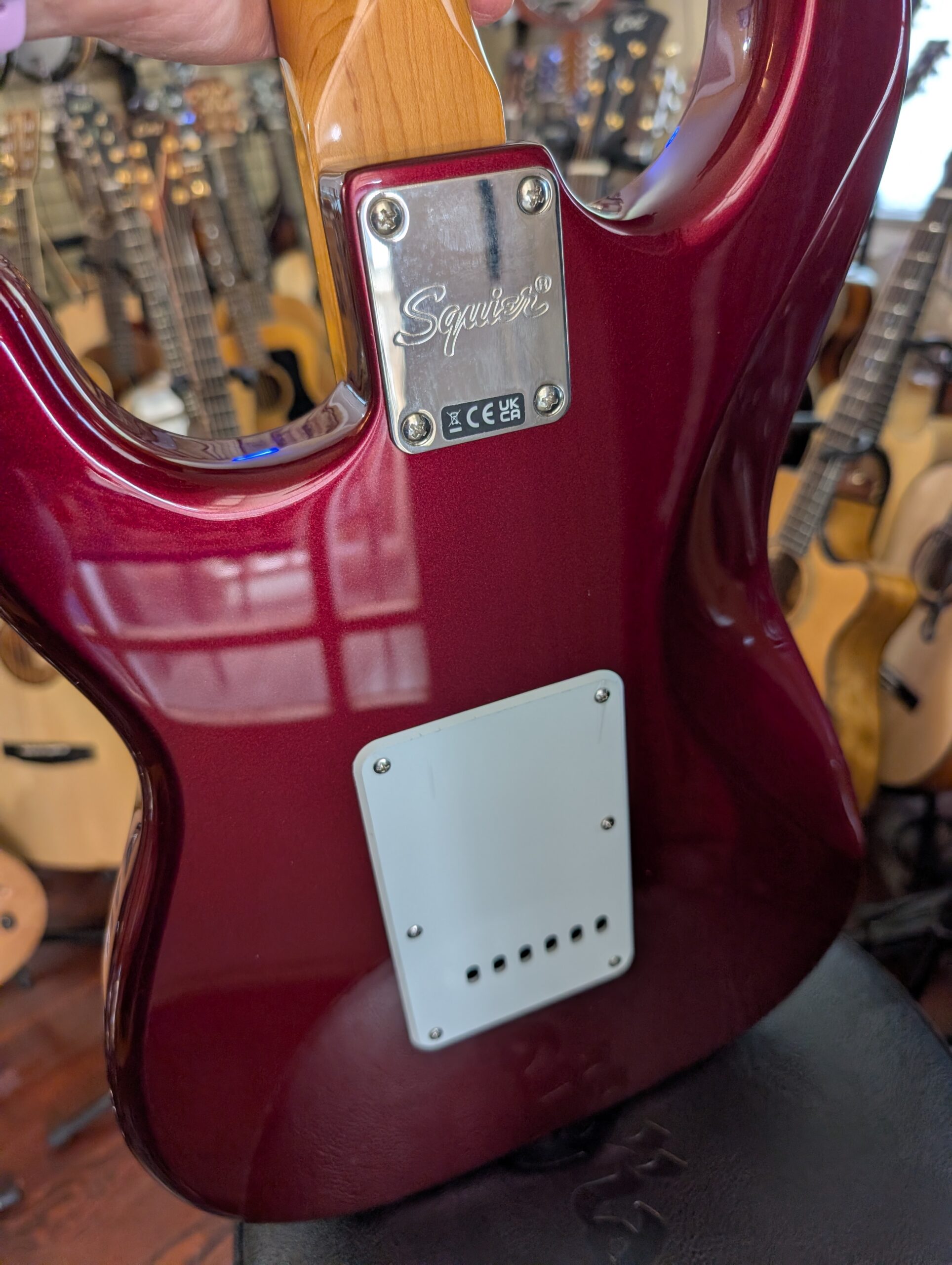 Squier Classic Vibe 60s Stratocaster Electric Guitar, Indian Laurel Fingerboard, Candy Apple Red - Image 5