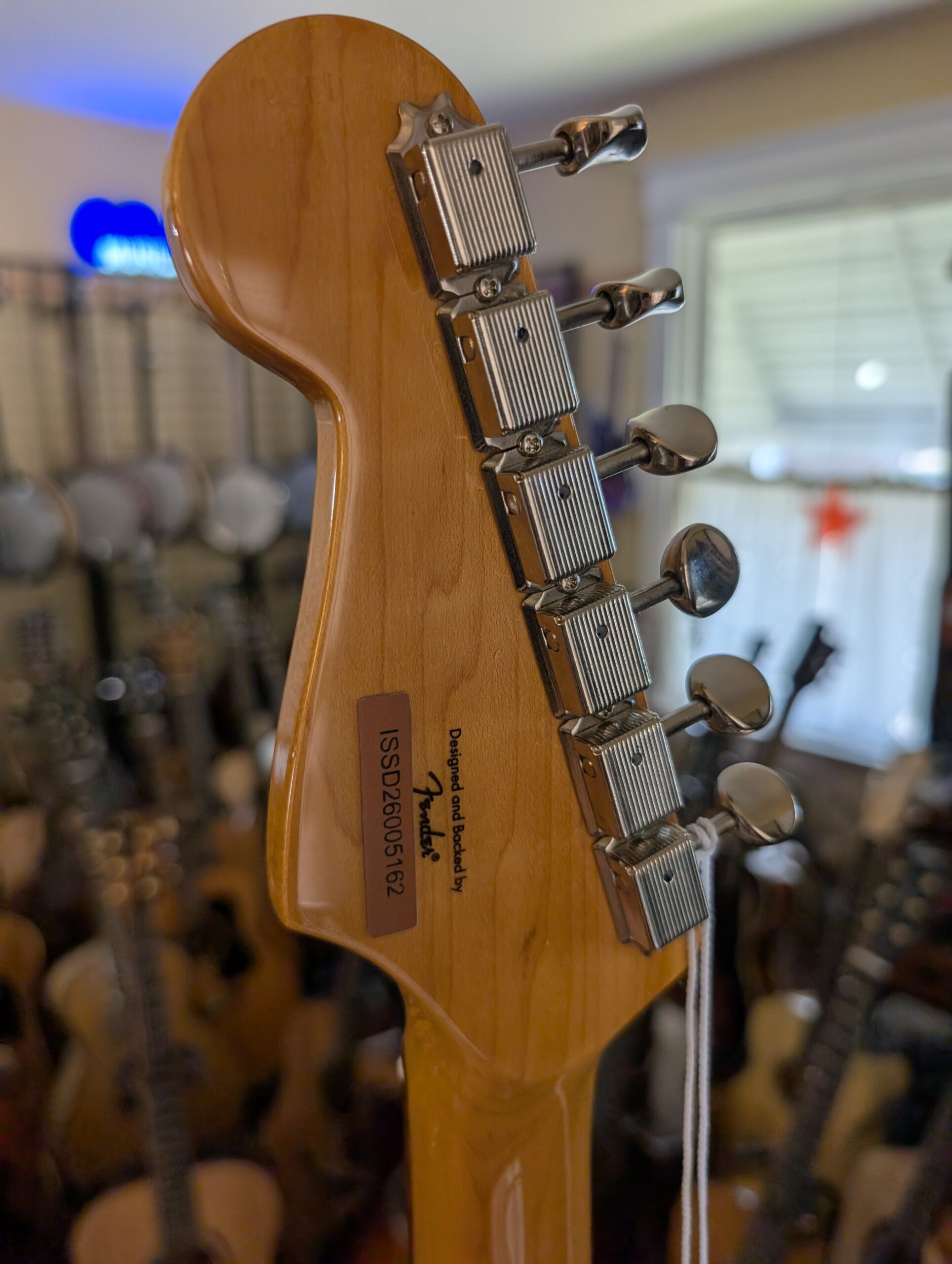 Squier Classic Vibe 60s Stratocaster Electric Guitar, Indian Laurel Fingerboard, Candy Apple Red - Image 6