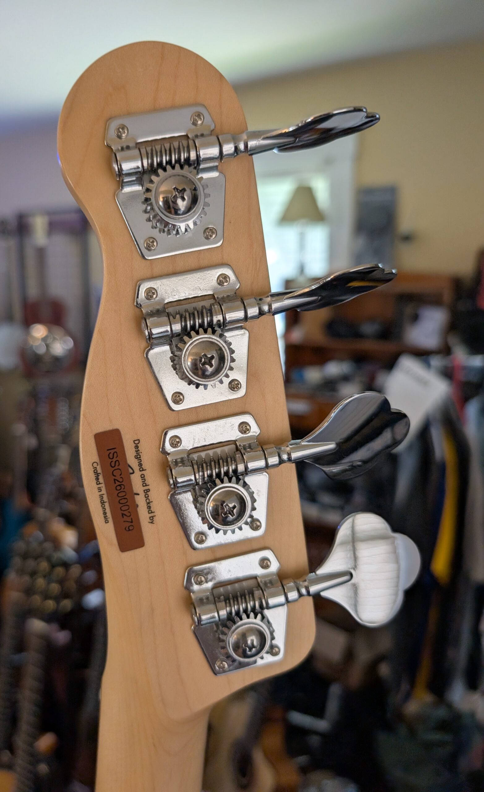 Squier Paranormal Precision Bass Thinline SJ - 3-color Sunburst, Laurel Fingerboard - Image 5