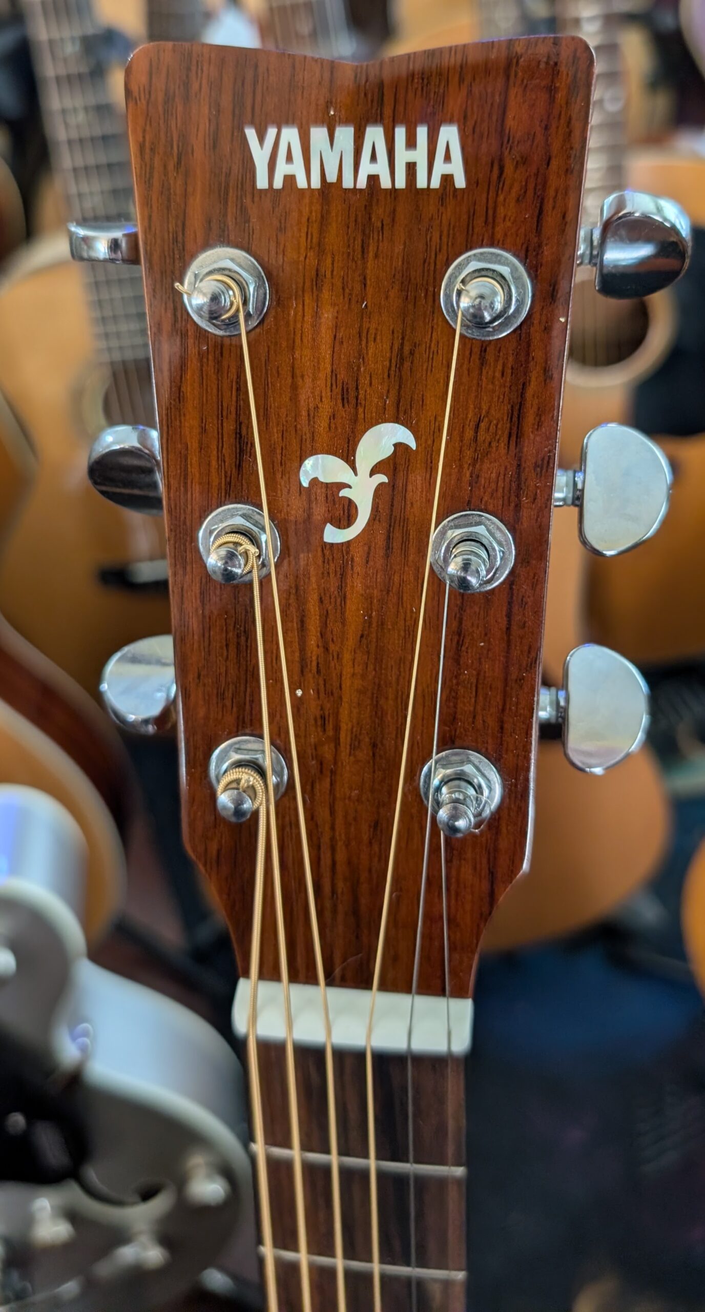 Yamaha FG-700S Dreadnought Acoustic Guitar Sandburst - Image 2