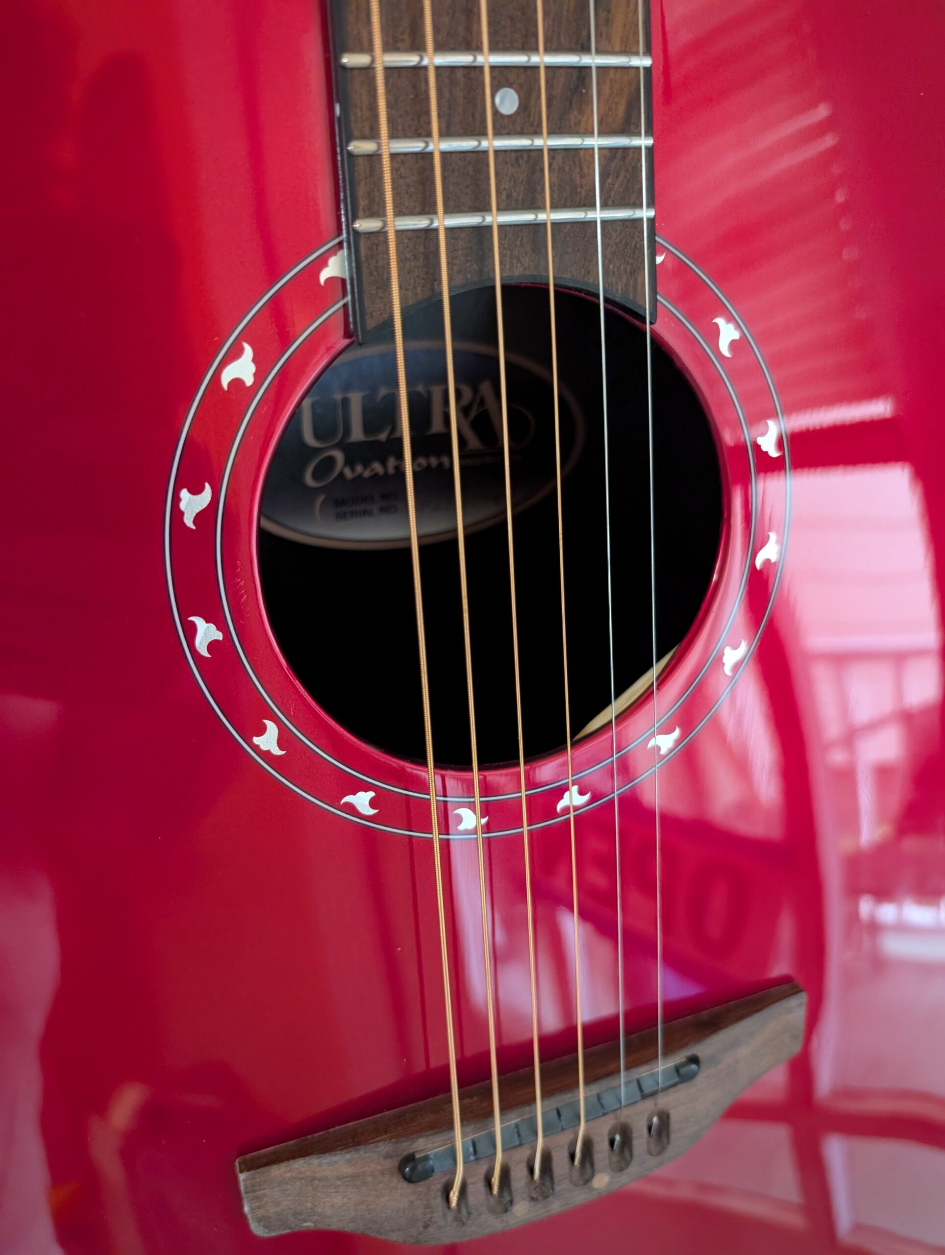 Ovation Ultra E 1516 Mid Depth Acoustic-electric Guitar - Vampira Red - Image 3