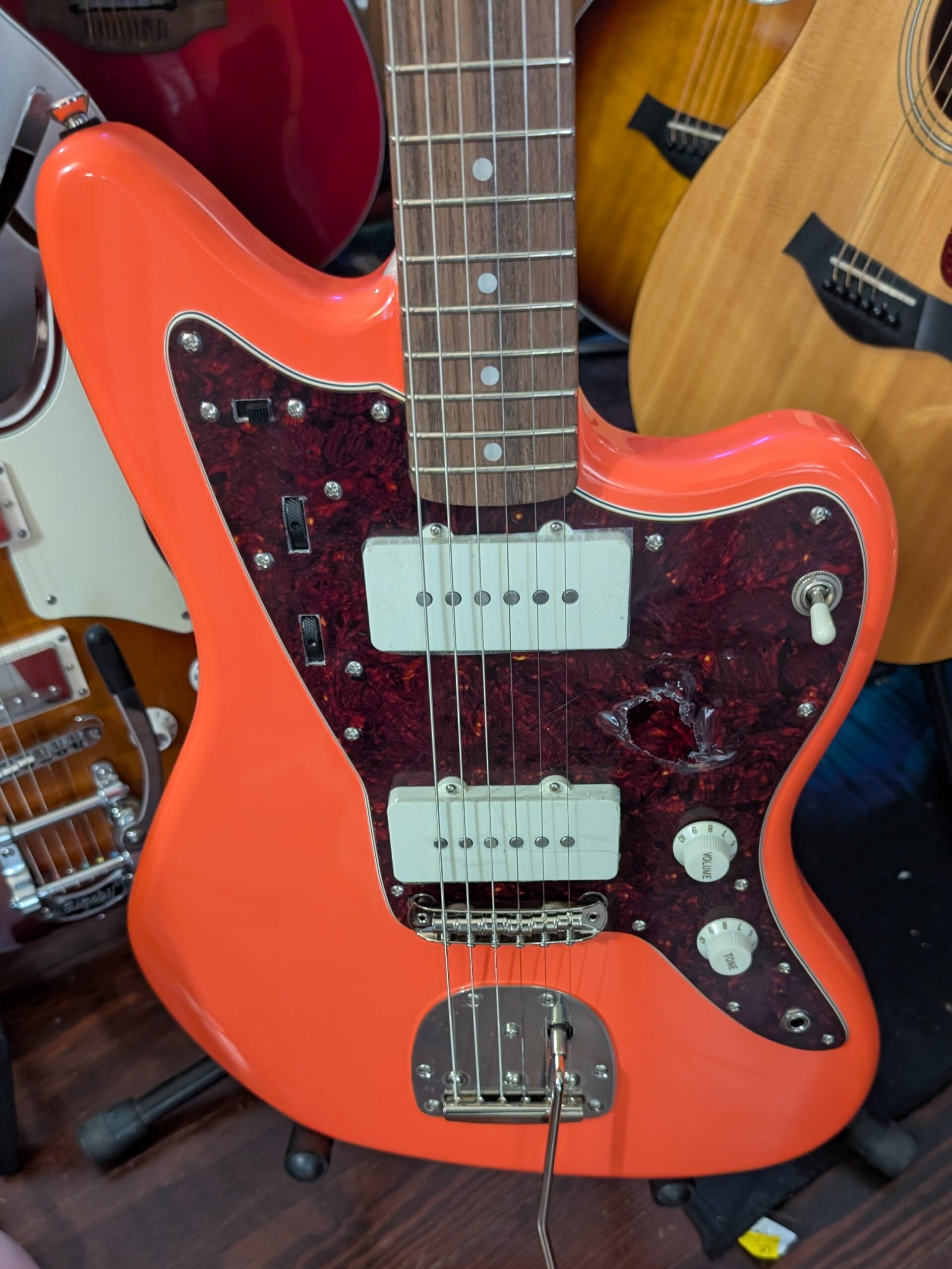 Squier Classic Vibe '60s Jazzmaster Electric Guitar - Tahitian Coral - Image 2