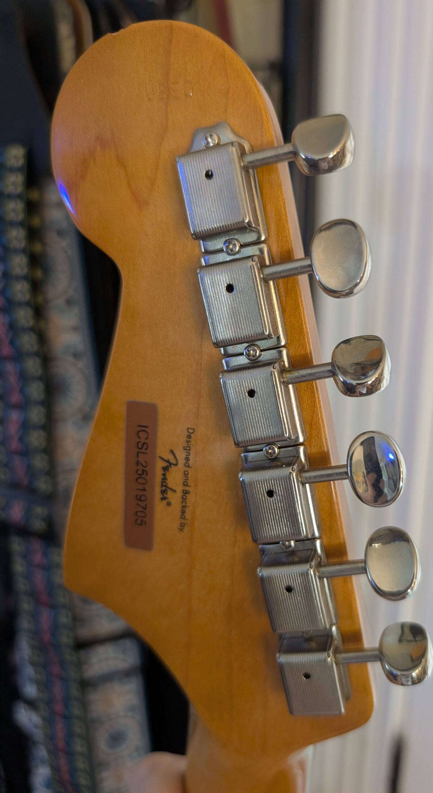 Squier Classic Vibe '60s Jazzmaster Electric Guitar - Tahitian Coral - Image 7