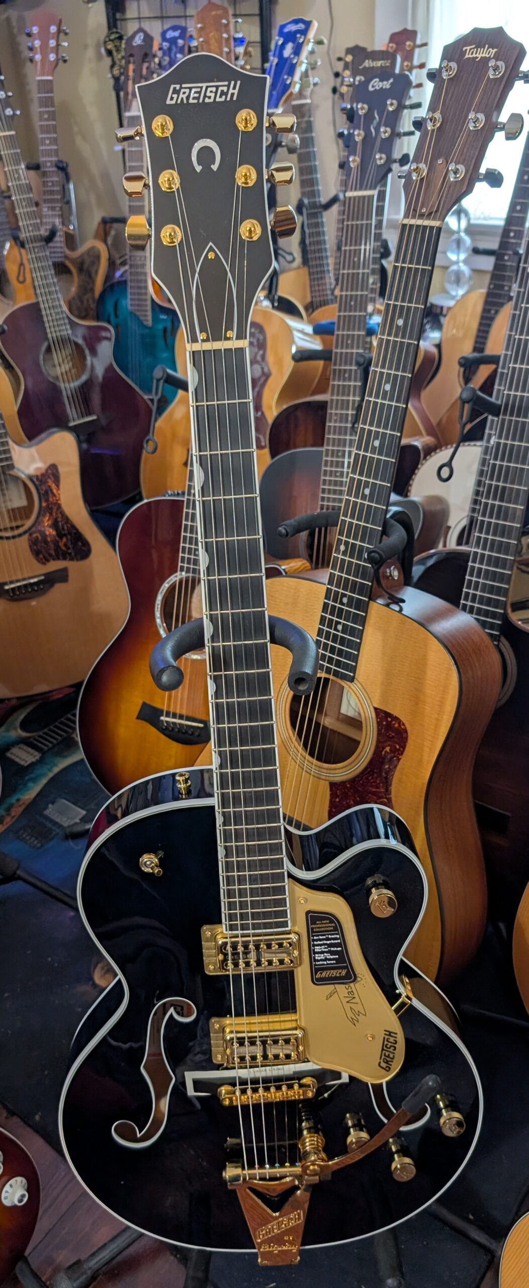 Gretsch Pro Nashville with Bigsby Hollowbody Electric Guitar Midnight Sapphire - Image 7