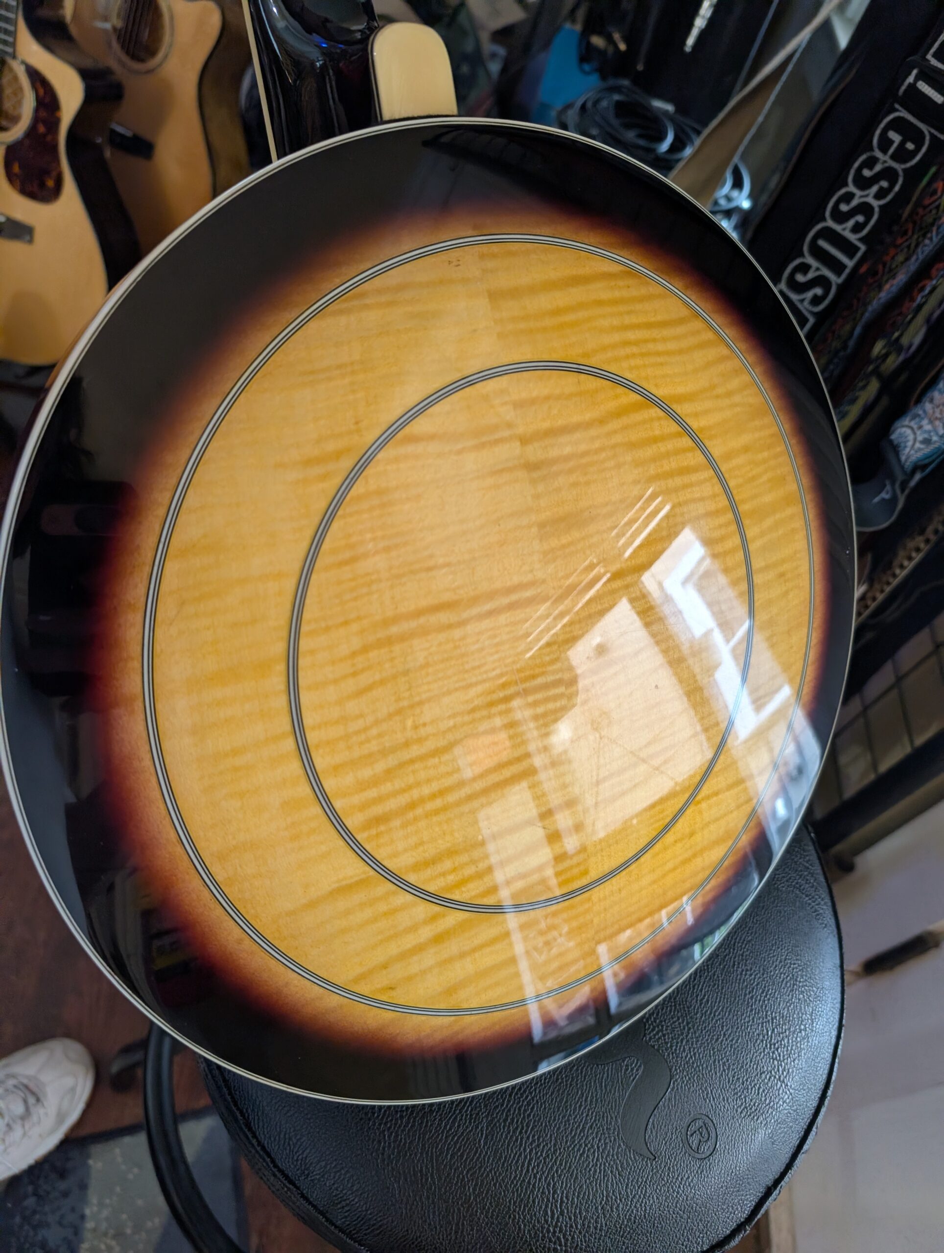 Washburn B16 Five String Banjo Sunburst with Case - Image 10