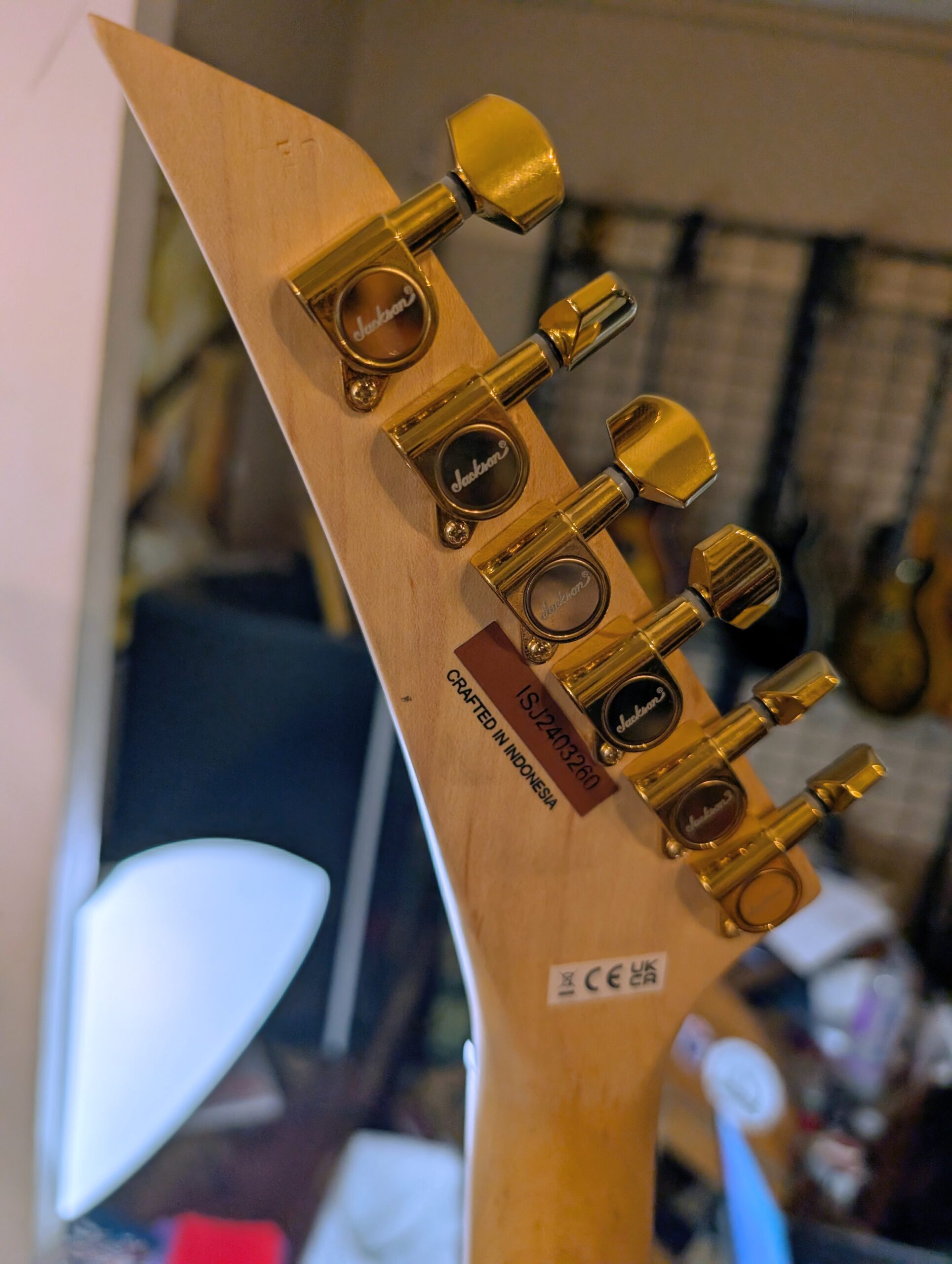 Jackson Pro Rhoads RRT-3 Ivory With Black Pin Stripes - Image 11