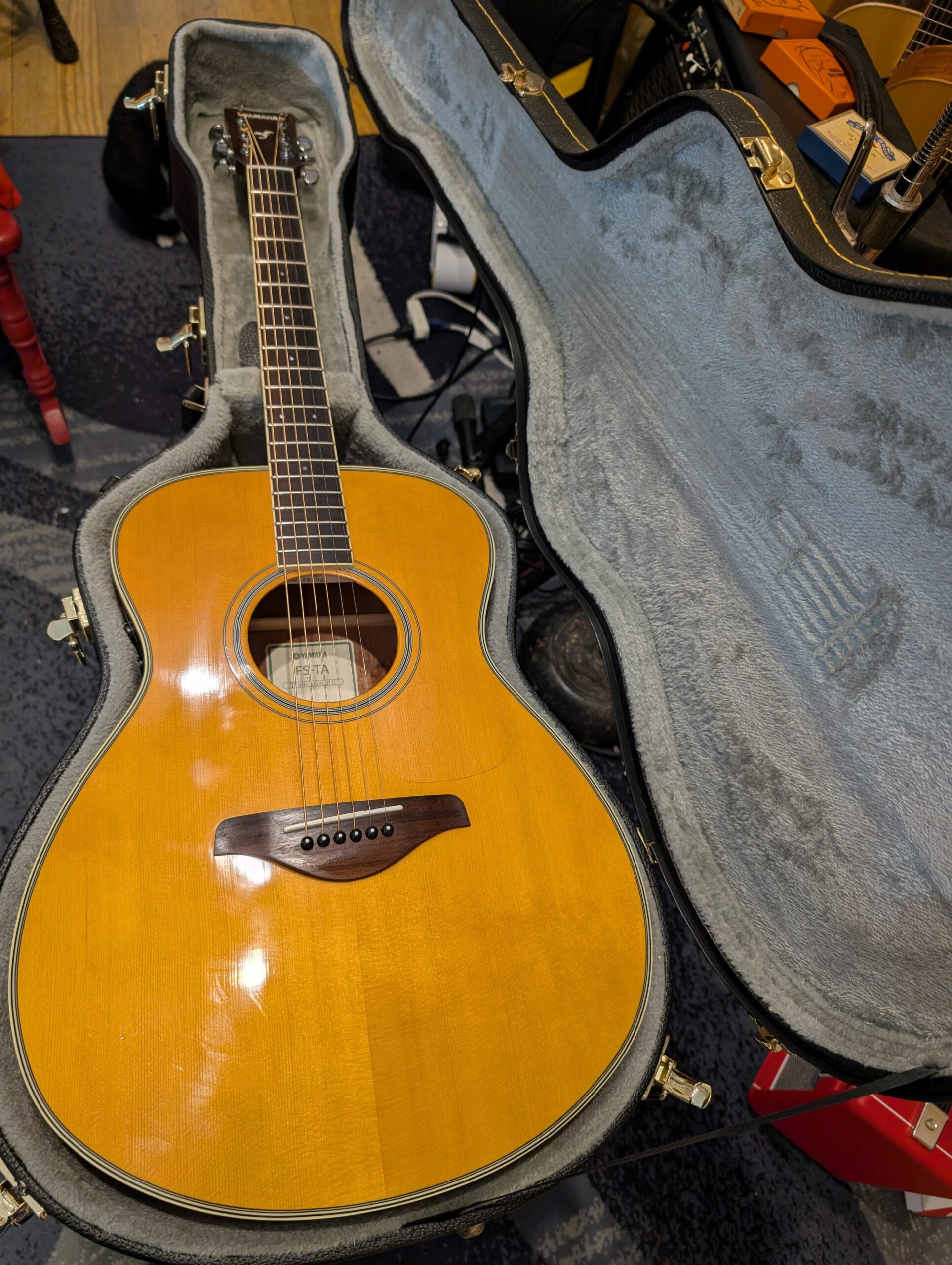 Yamaha FS-TA TransAcoustic Concert Acoustic-electric Guitar - Vintage Tint