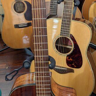 Breedlove Discovery S CE-African Mahogany Herringbone Concert Acoustic Electric Guitar