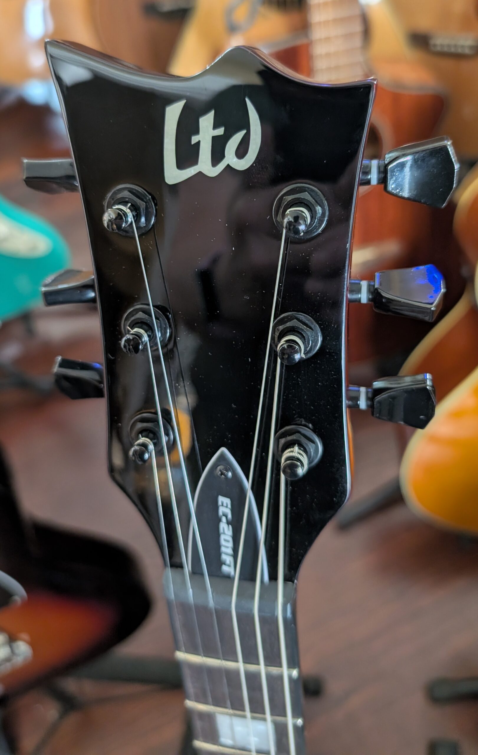 LTD LEC201FTSTBCLH Left-Handed Cherry Electric Guitar - Image 2