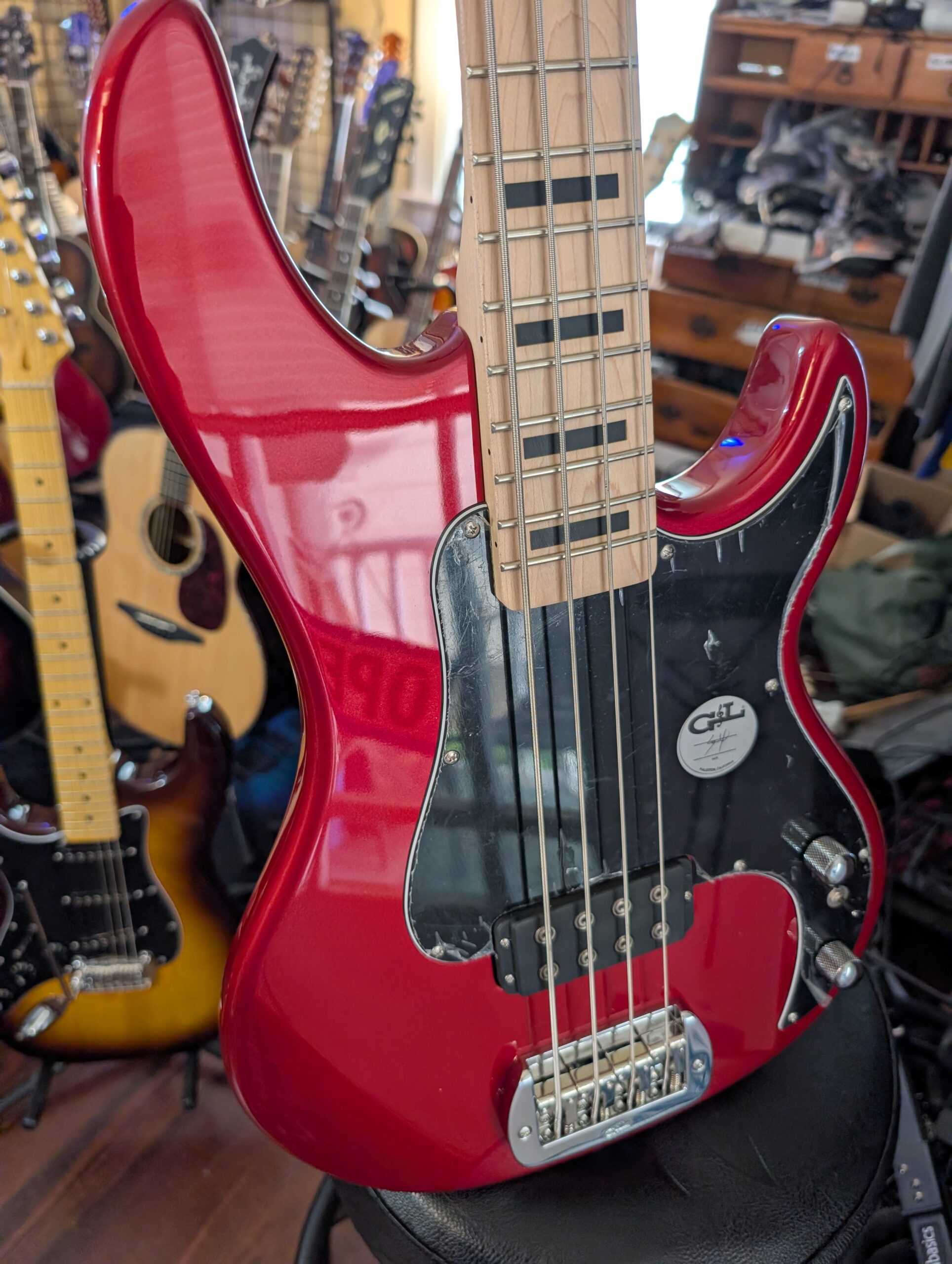G&L Tribute Kiloton Bass Guitar - Candy Apple Red - Image 3