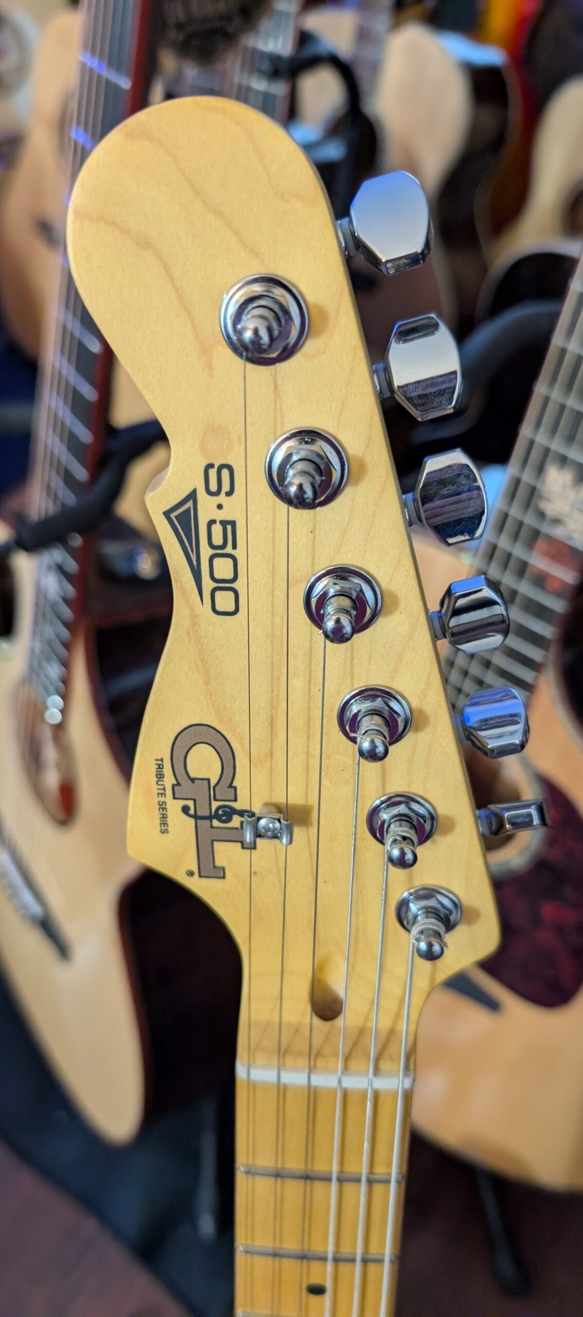 G&L S-500 Tribute 2-Tone Sunburst Left-Handed Electric Guitar - Image 2