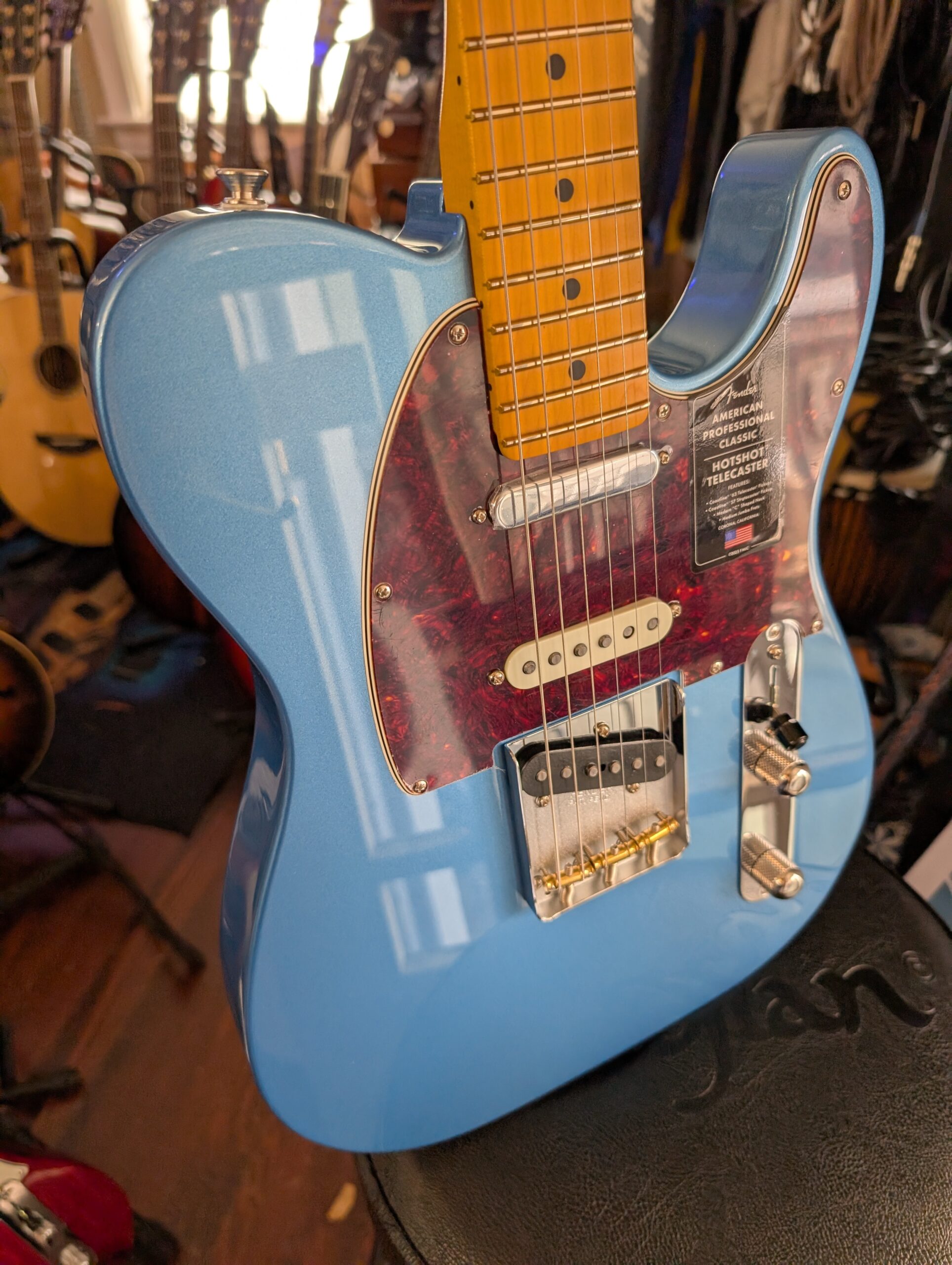 Fender American Professional Classic Hotshot Telecaster Electric Guitar - Faded Lake Placid Blue - Image 3